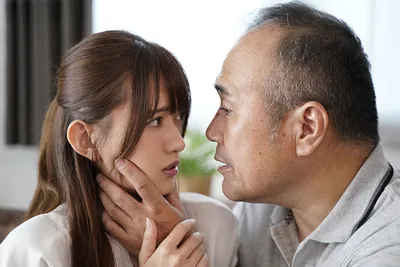 Bố ông chồng đụ vợ của con trai khi biết con trai ngoại tình và không còn quan tâm